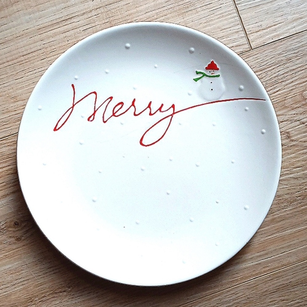 Hallmark Christmas “Merry” raised dot plate